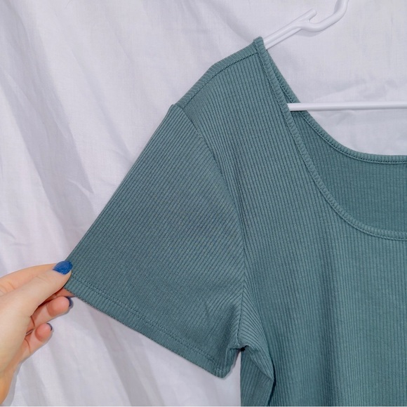 Nine West Green Ribbed Knit Short Sleeve Thong Back Bodysuit size XL - Picture 2 of 6